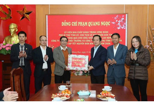 ĐỒNG CHÍ PHÓ BÍ THƯ TỈNH UỶ, CHỦ TỊCH UBND TỈNH HƯNG YÊN THĂM VÀ TRAO QUÀ TẾT CHO CNNLĐ NHÂN DỊP TẾT NGUYÊN ĐÁN BÍNH NGỌ 2026